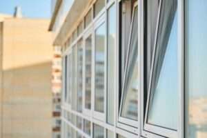 ¿Que factores son perjudiciales para las ventanas de PVC